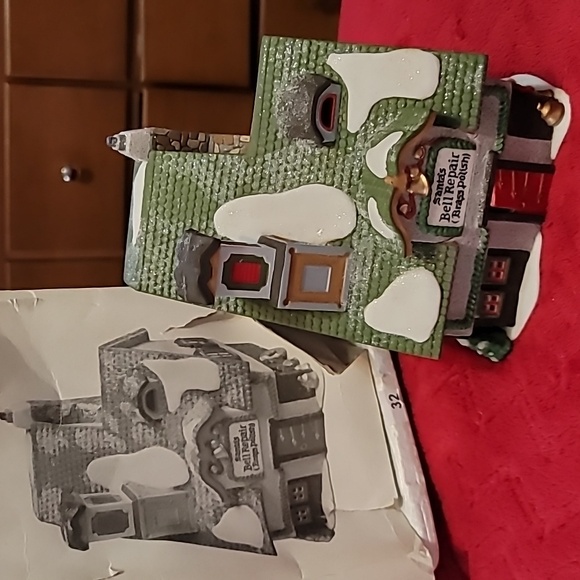 Dept 56 North Pole Series, Santa's Bell Repair Shop" Heritage Village Building - Picture 1 of 11